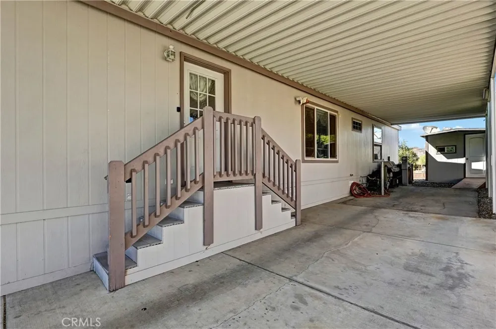 27361 Sierra Highway #260 Canyon Country, CA 91351