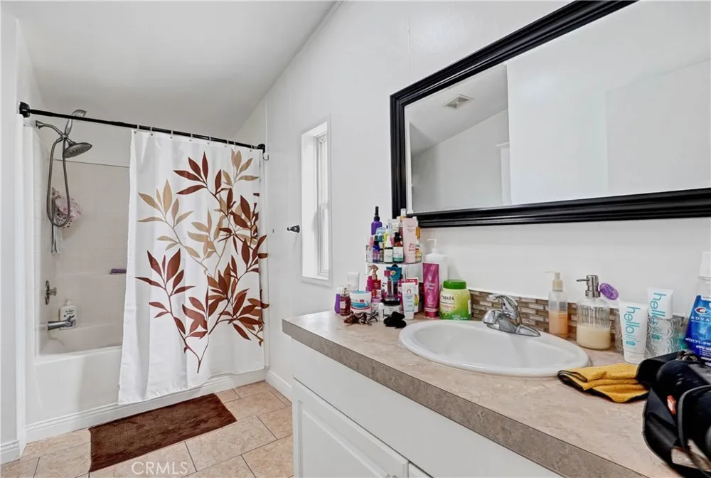 27361 Sierra Highway #260 Canyon Country, CA 91351