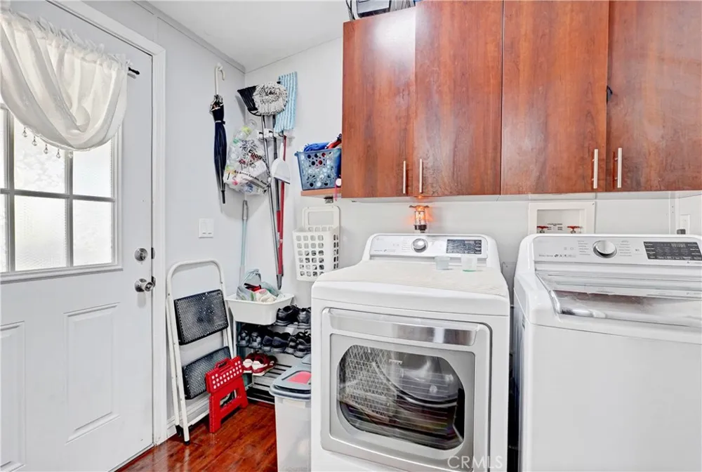27361 Sierra Highway #260 Canyon Country, CA 91351
