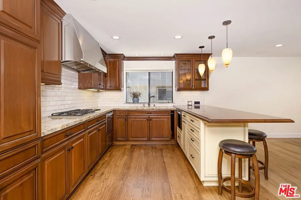 1476 Palisades Drive Los Angeles, CA 90272