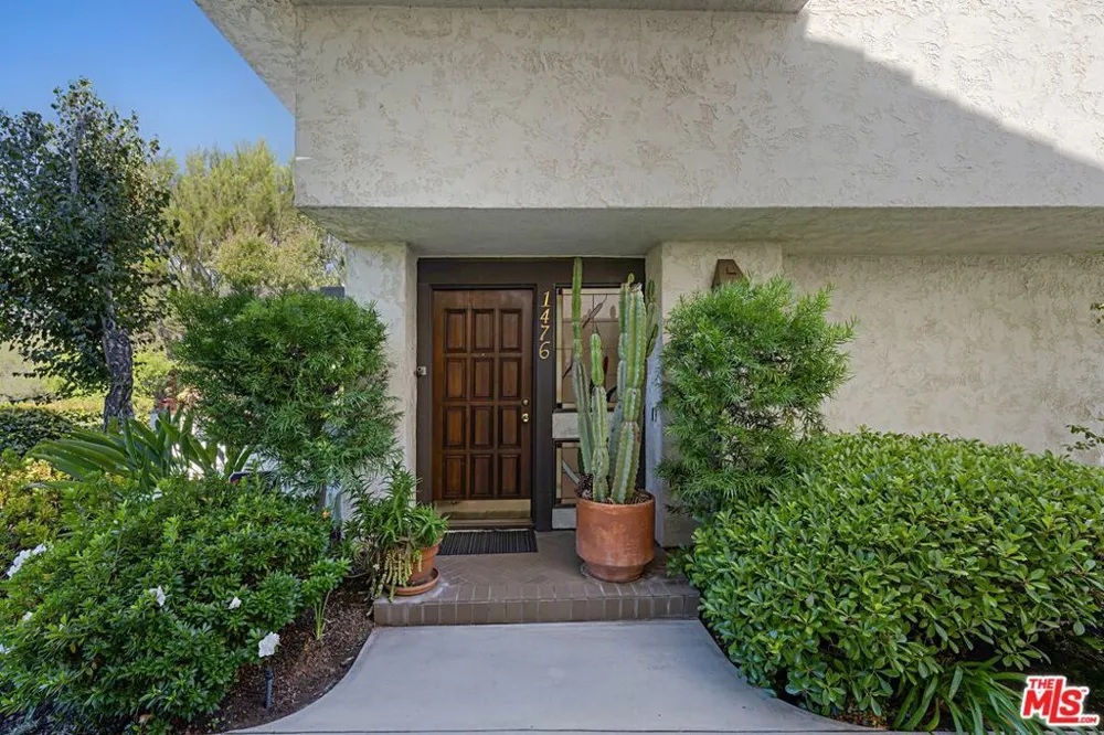 1476 Palisades Drive Los Angeles, CA 90272