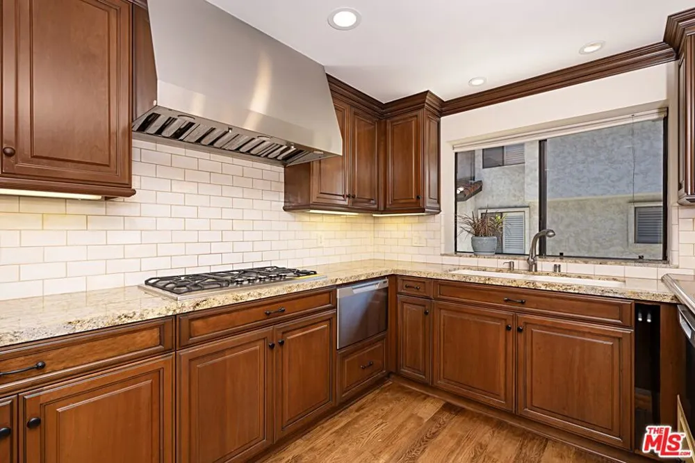 1476 Palisades Drive Los Angeles, CA 90272
