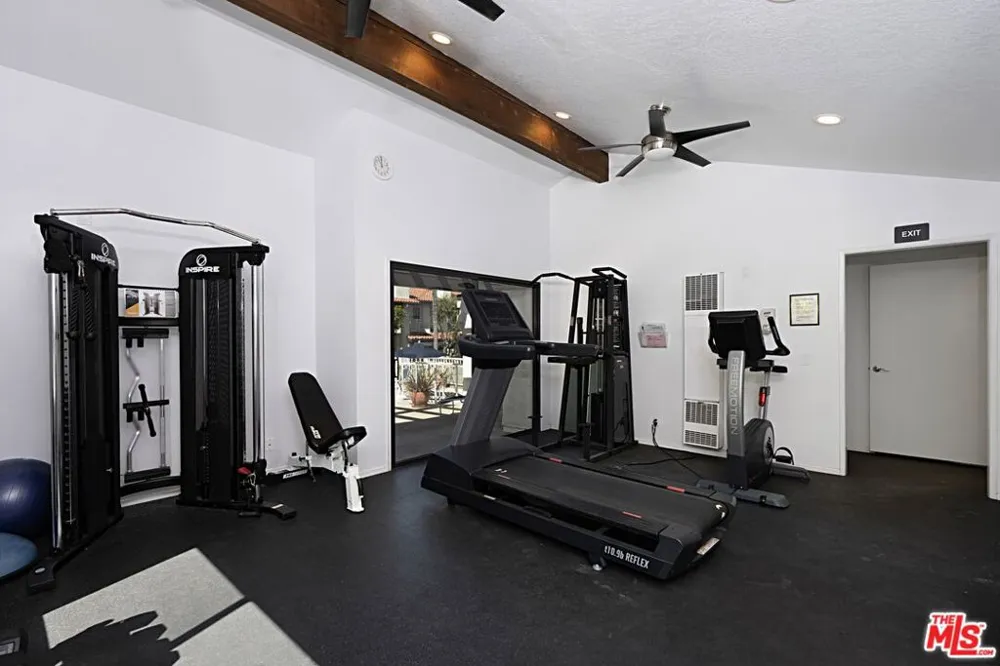 1476 Palisades Drive Los Angeles, CA 90272