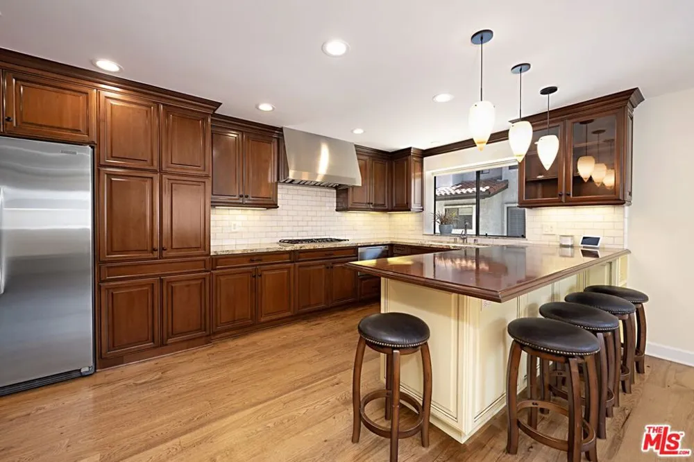 1476 Palisades Drive Los Angeles, CA 90272