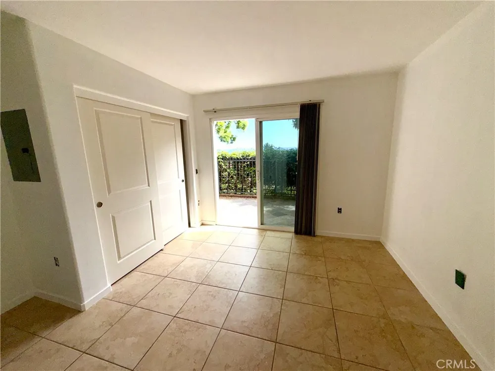 15605 Odyssey #14 Granada Hills, CA 91344
