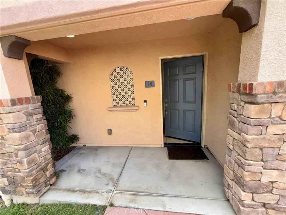 15605 Odyssey #14 Granada Hills, CA 91344