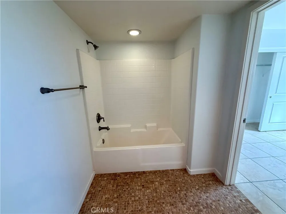 15605 Odyssey #14 Granada Hills, CA 91344