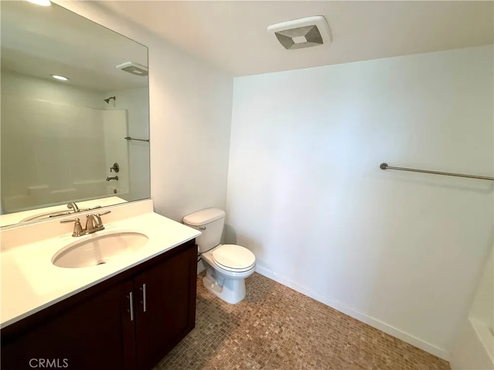 15605 Odyssey #14 Granada Hills, CA 91344
