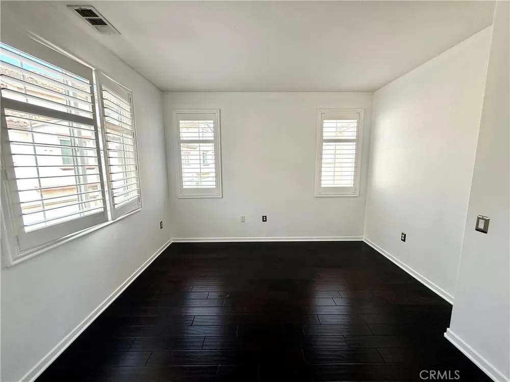 15605 Odyssey #14 Granada Hills, CA 91344