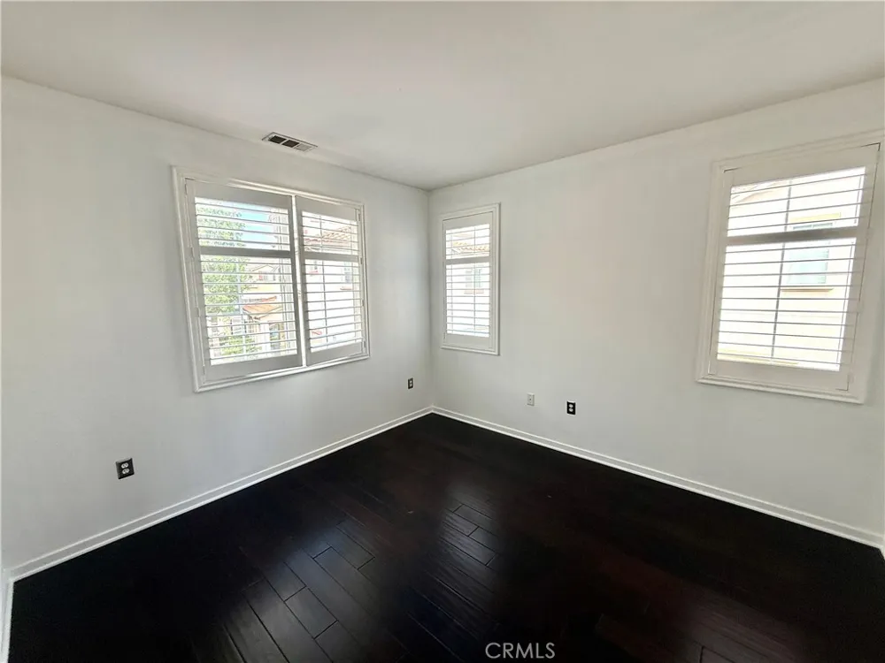 15605 Odyssey #14 Granada Hills, CA 91344