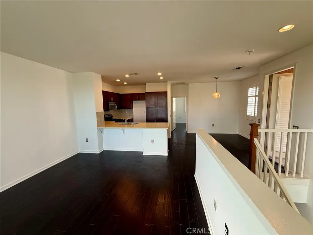 15605 Odyssey #14 Granada Hills, CA 91344