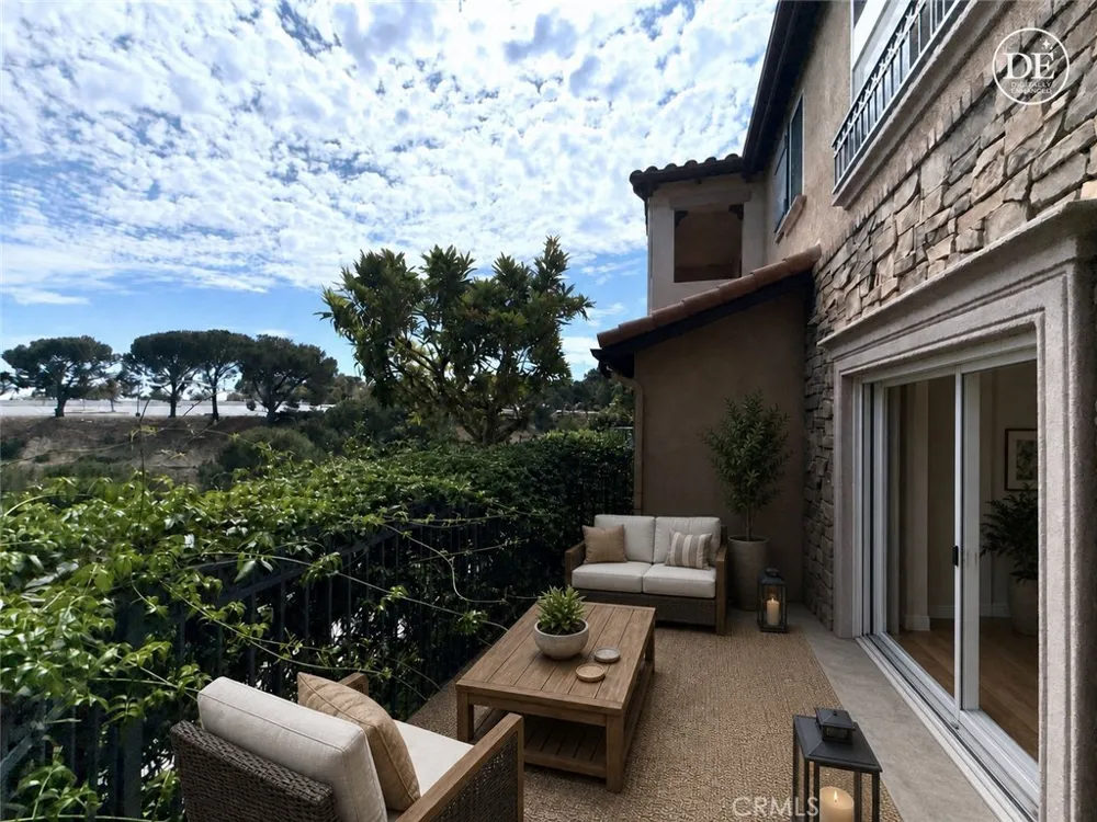 15605 Odyssey #14 Granada Hills, CA 91344