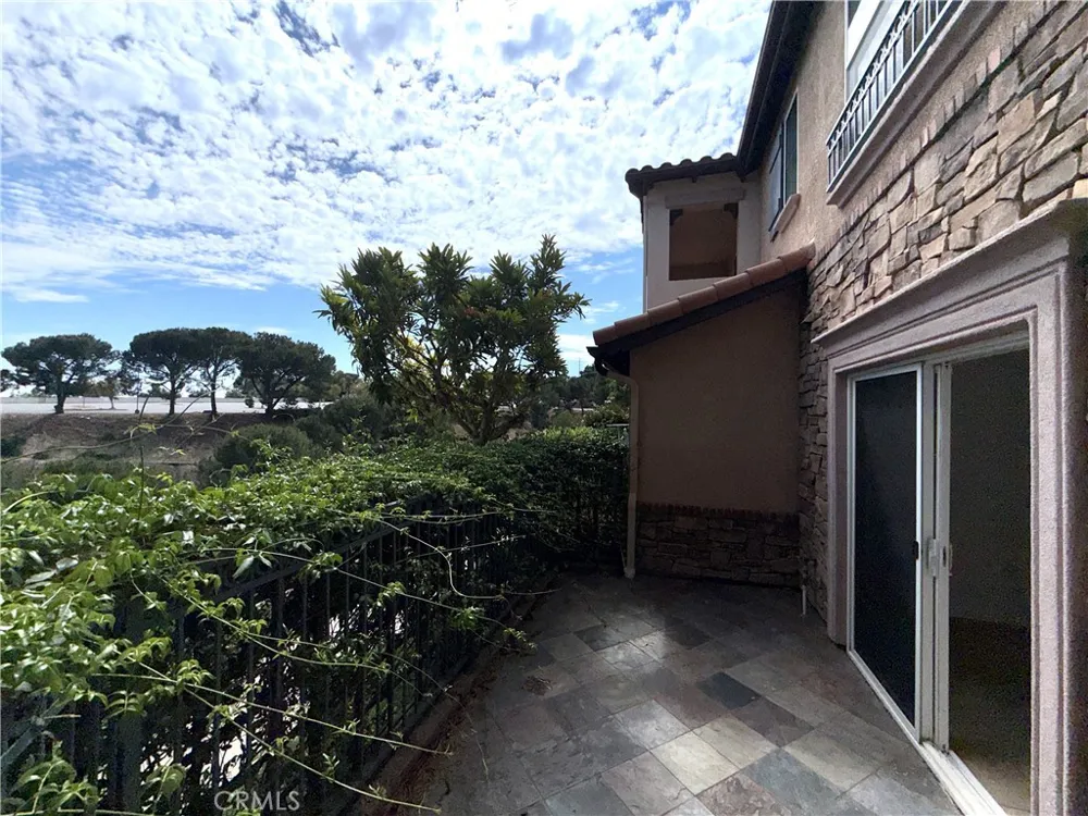 15605 Odyssey #14 Granada Hills, CA 91344