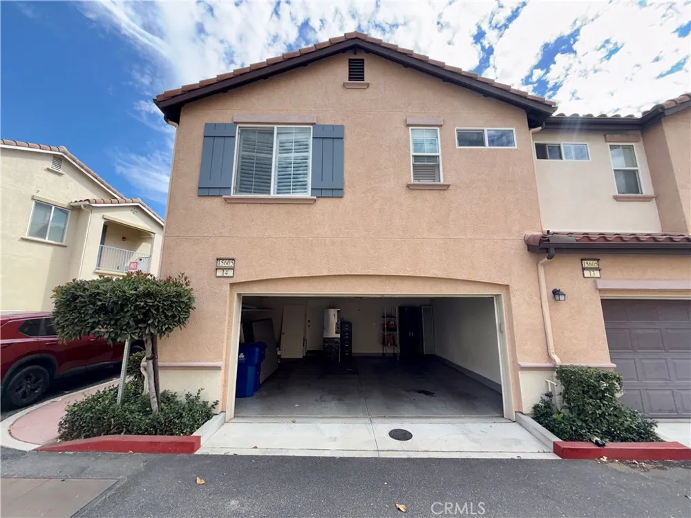 15605 Odyssey #14 Granada Hills, CA 91344