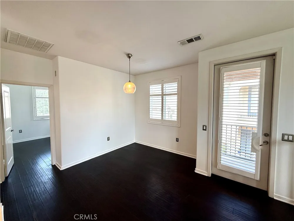 15605 Odyssey #14 Granada Hills, CA 91344