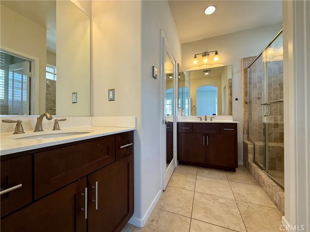 15605 Odyssey #14 Granada Hills, CA 91344