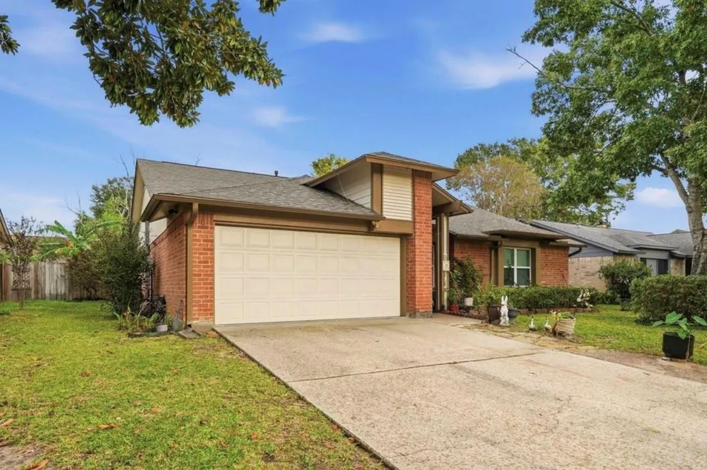 16210 Cross Drive Houston, TX 77073