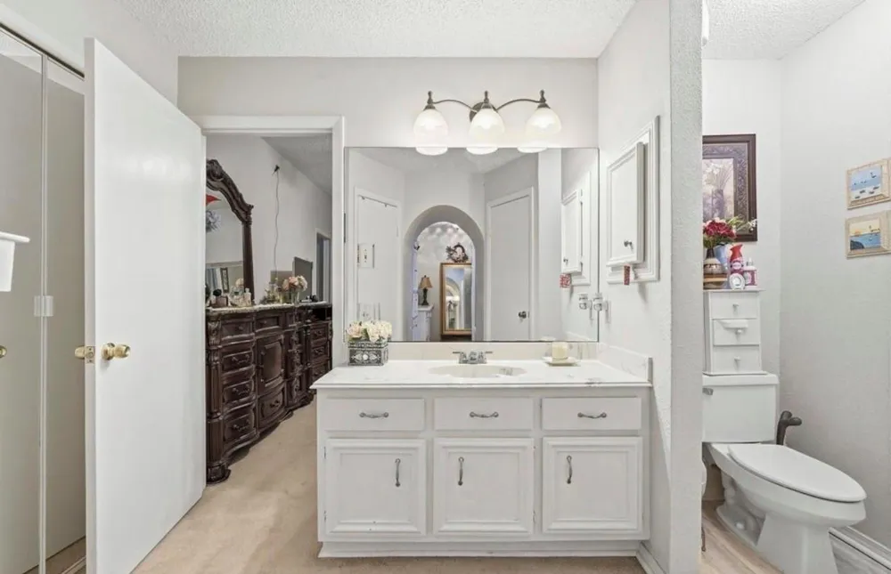 16210 Cross Drive Houston, TX 77073