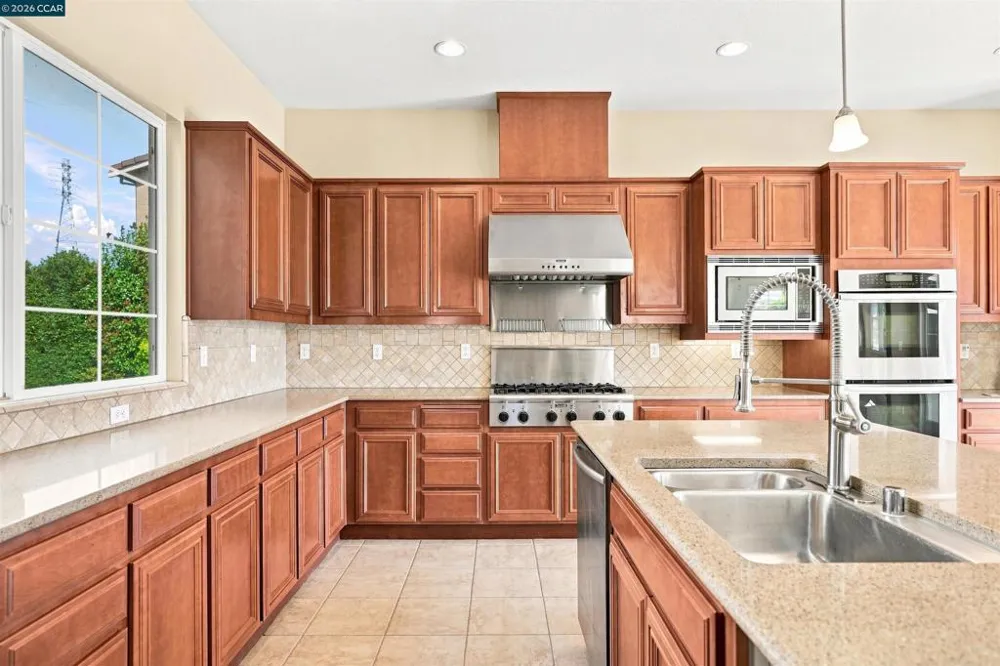 5193 Crystyl Ranch Drive Concord, CA 94521
