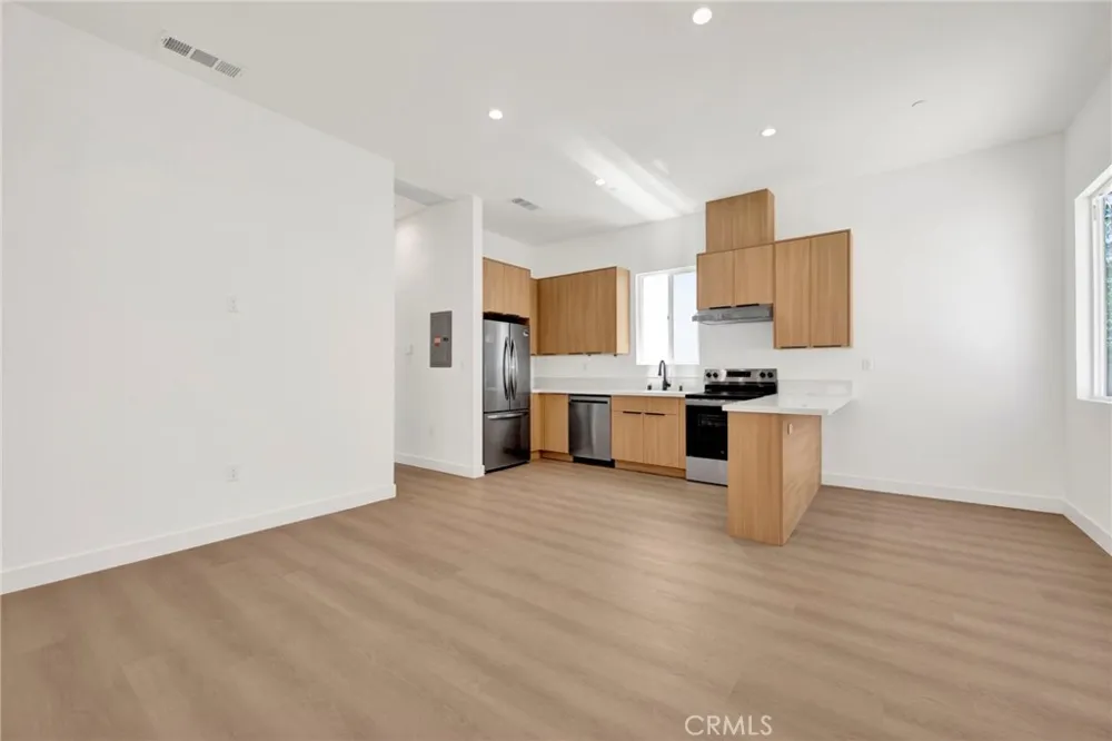 6508 Beck Avenue North Hollywood, CA 91606