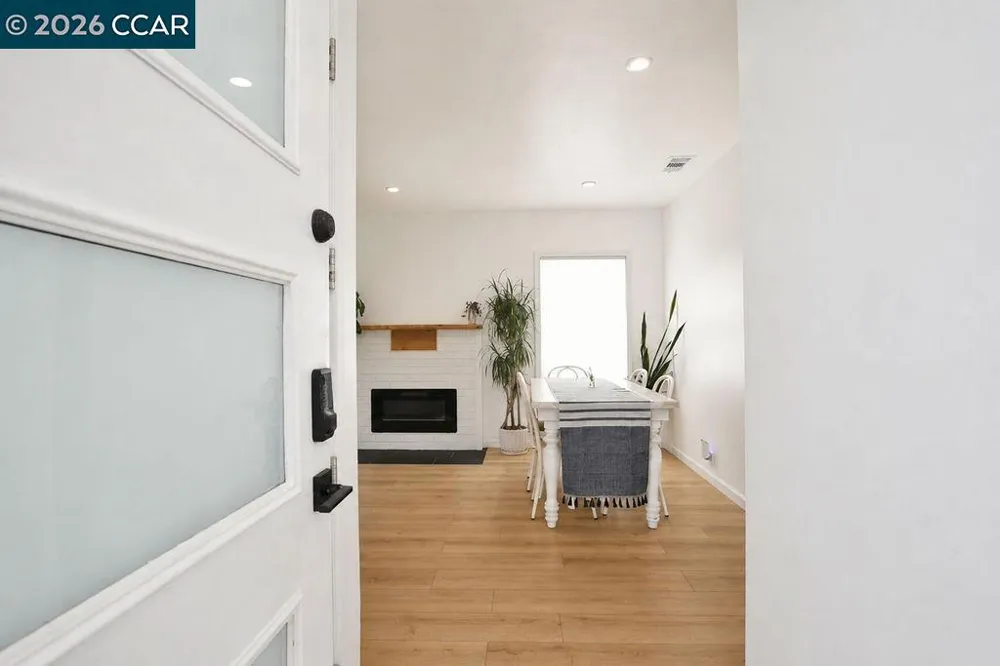 1637 100th Ave Oakland, CA 94603