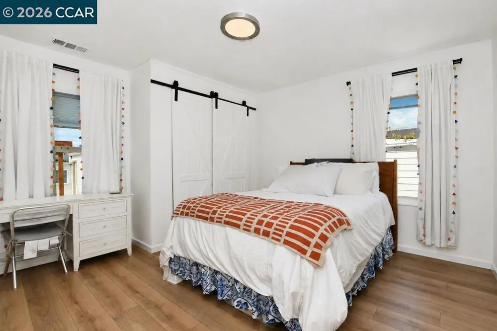 1637 100th Ave Oakland, CA 94603