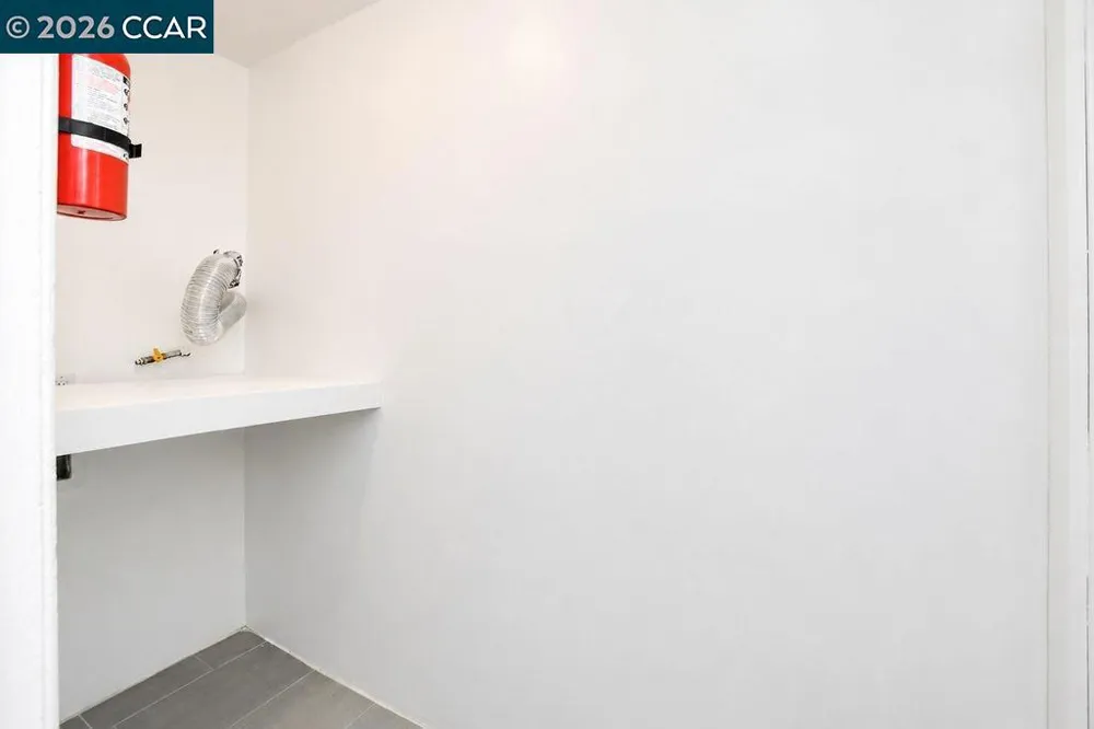 1637 100th Ave Oakland, CA 94603