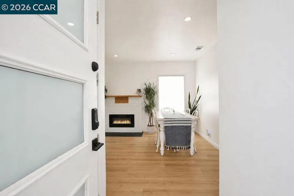 1637 100th Ave Oakland, CA 94603