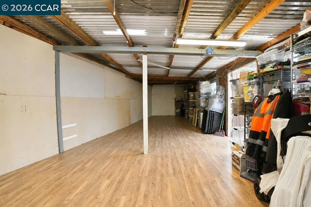 1637 100th Ave Oakland, CA 94603