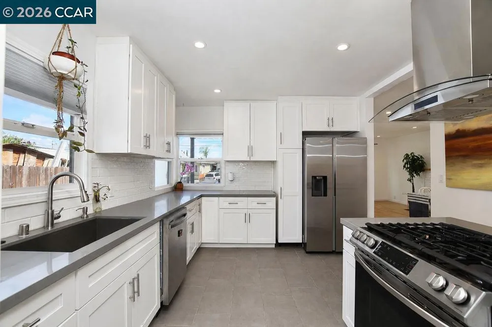 1637 100th Ave Oakland, CA 94603