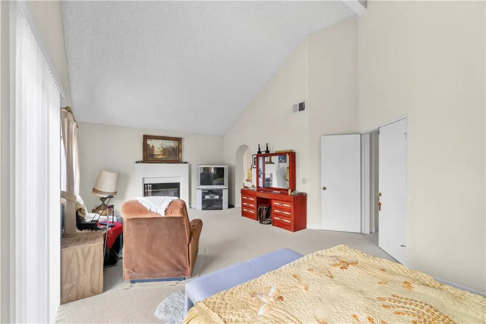 10133 Saddlehill Rancho Cucamonga, CA 91737
