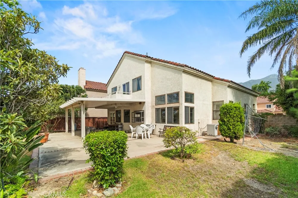 10133 Saddlehill Rancho Cucamonga, CA 91737