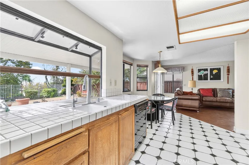 10133 Saddlehill Rancho Cucamonga, CA 91737