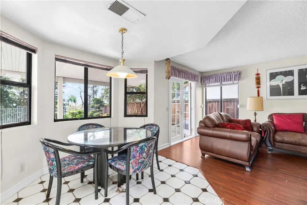10133 Saddlehill Rancho Cucamonga, CA 91737