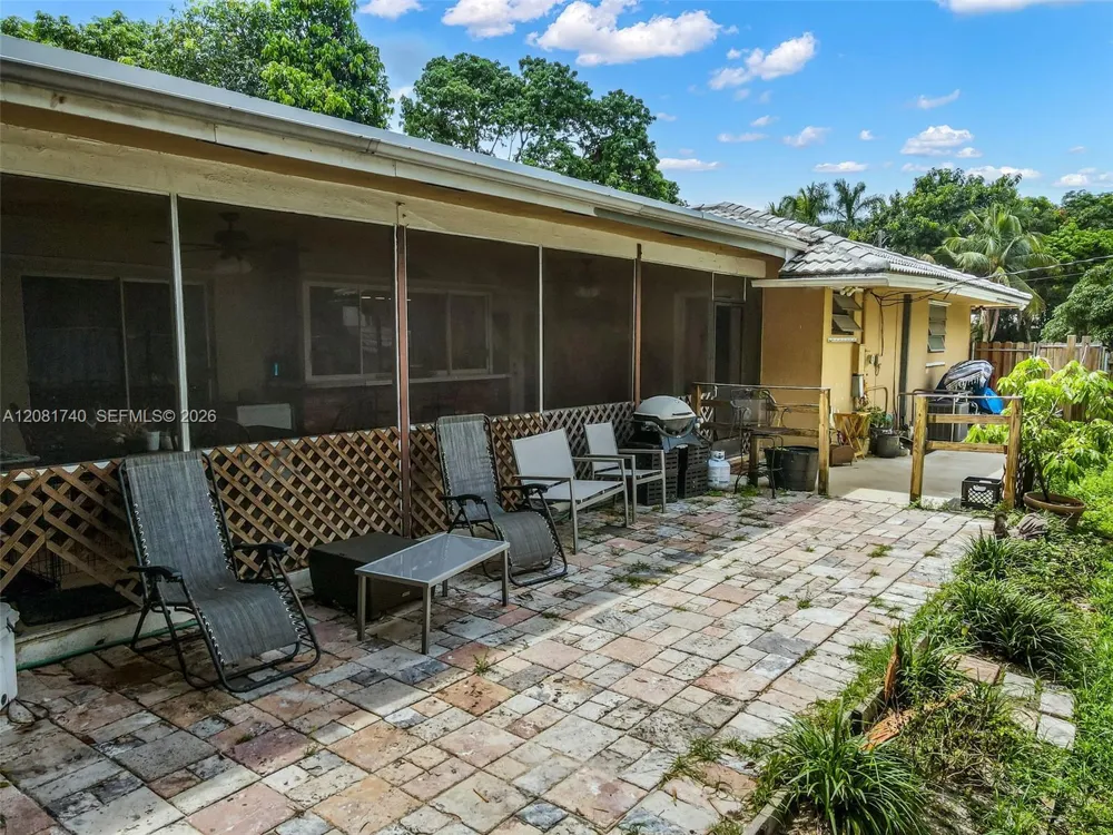 6105 SW 55th Ct Davie, FL 33314