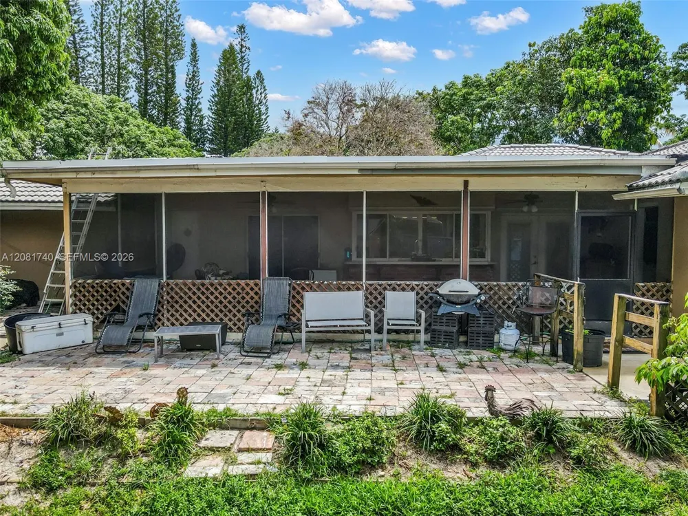 6105 SW 55th Ct Davie, FL 33314