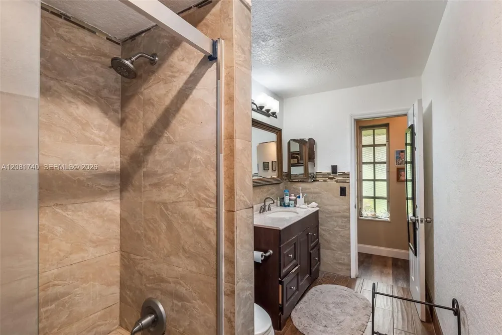 6105 SW 55th Ct Davie, FL 33314