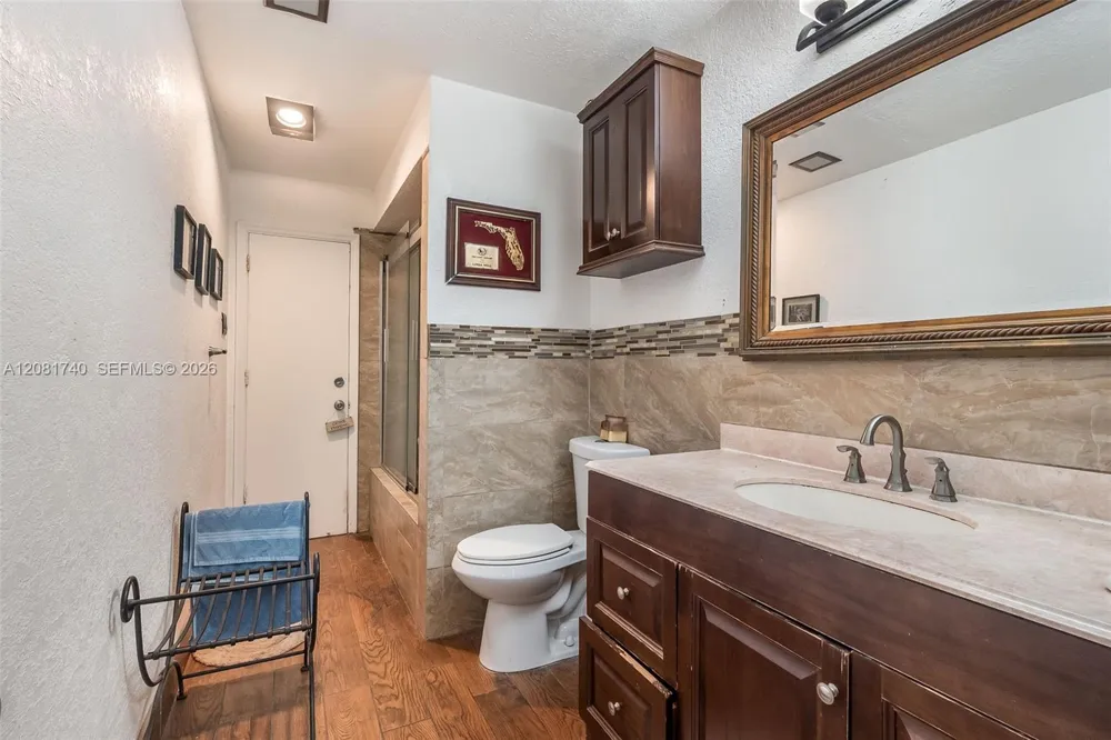 6105 SW 55th Ct Davie, FL 33314
