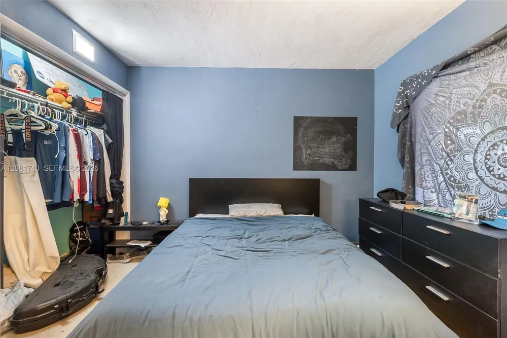 6105 SW 55th Ct Davie, FL 33314