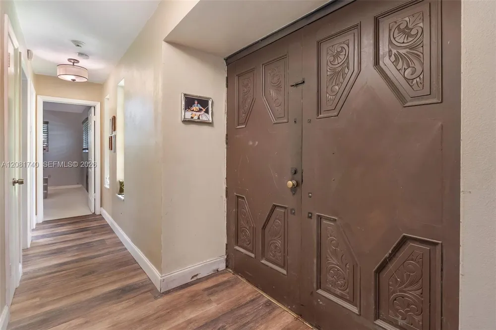 6105 SW 55th Ct Davie, FL 33314
