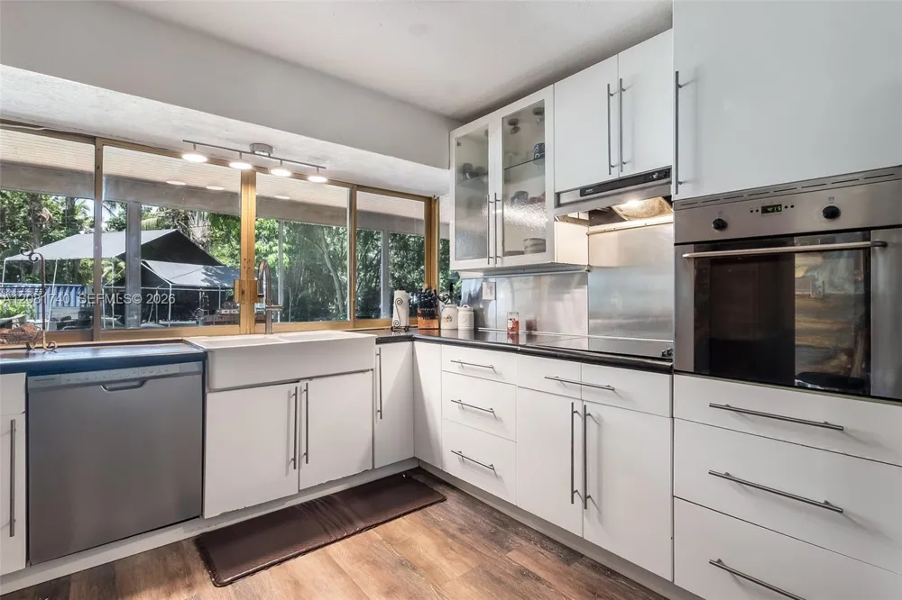 6105 SW 55th Ct Davie, FL 33314