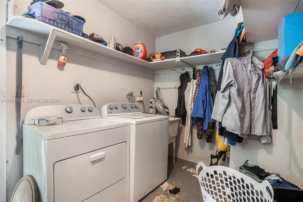 6105 SW 55th Ct Davie, FL 33314
