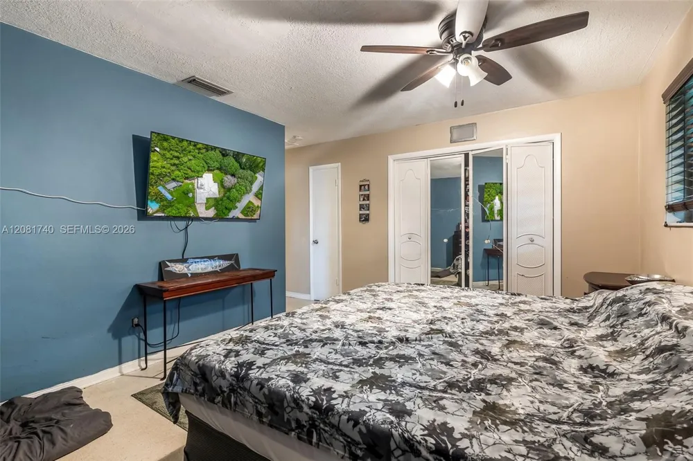 6105 SW 55th Ct Davie, FL 33314