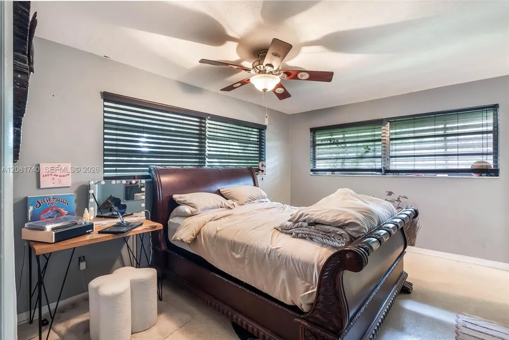 6105 SW 55th Ct Davie, FL 33314