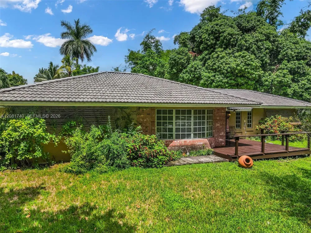 6105 SW 55th Ct Davie, FL 33314