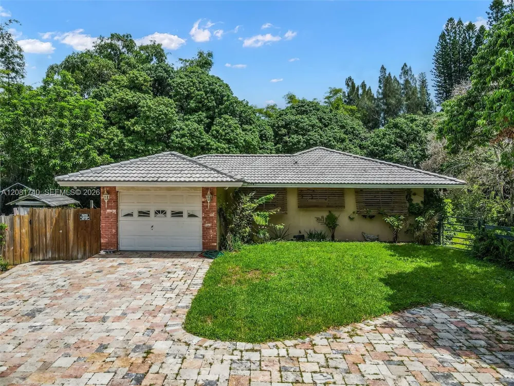 6105 SW 55th Ct Davie, FL 33314