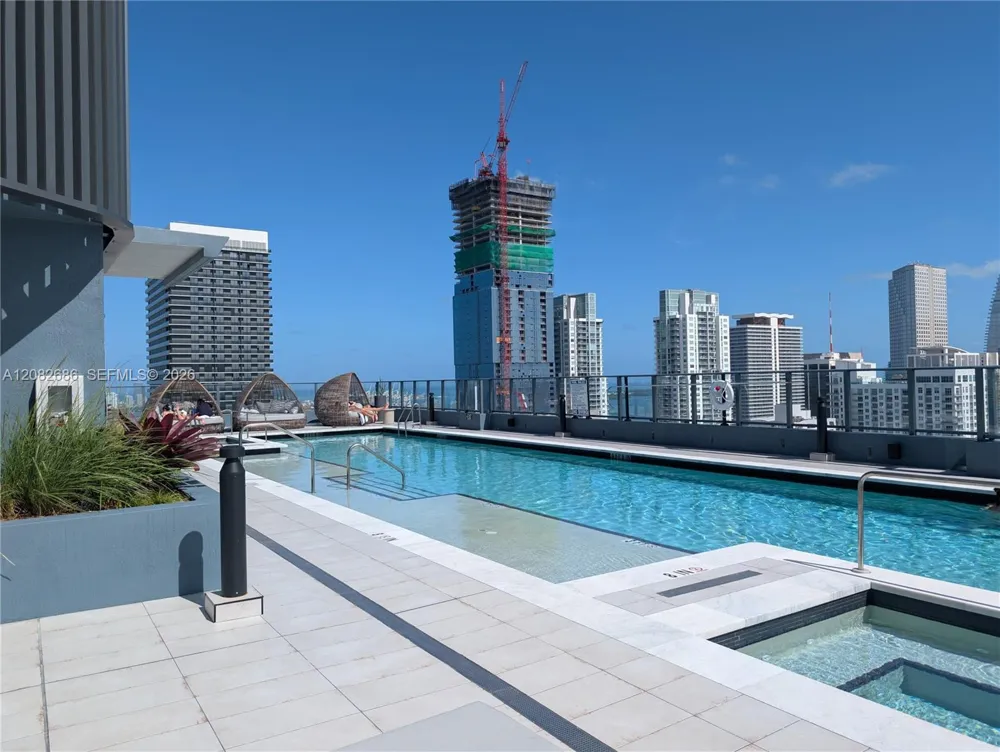 121 NE 5th St #1209 Miami, FL 33132