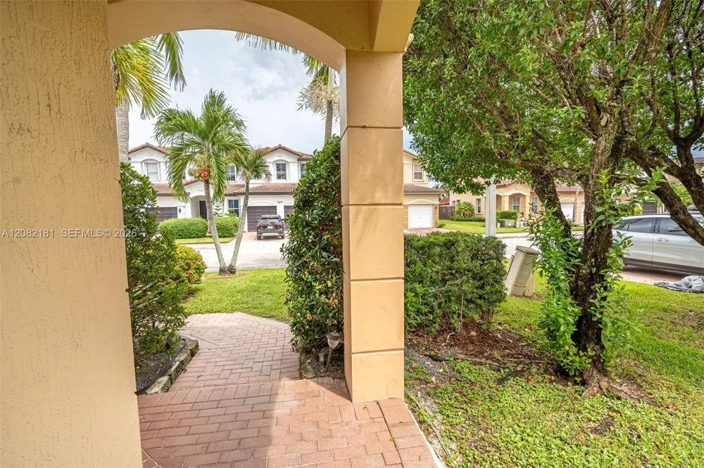 7670 NW 113th Path Doral, FL 33178