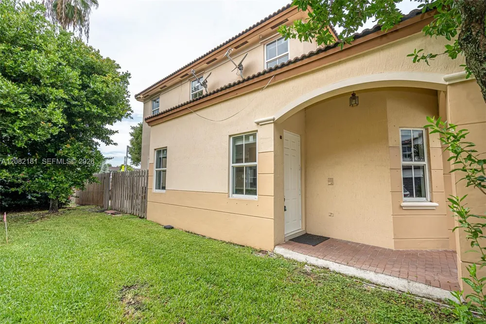 7670 NW 113th Path Doral, FL 33178