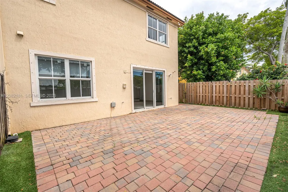7670 NW 113th Path Doral, FL 33178